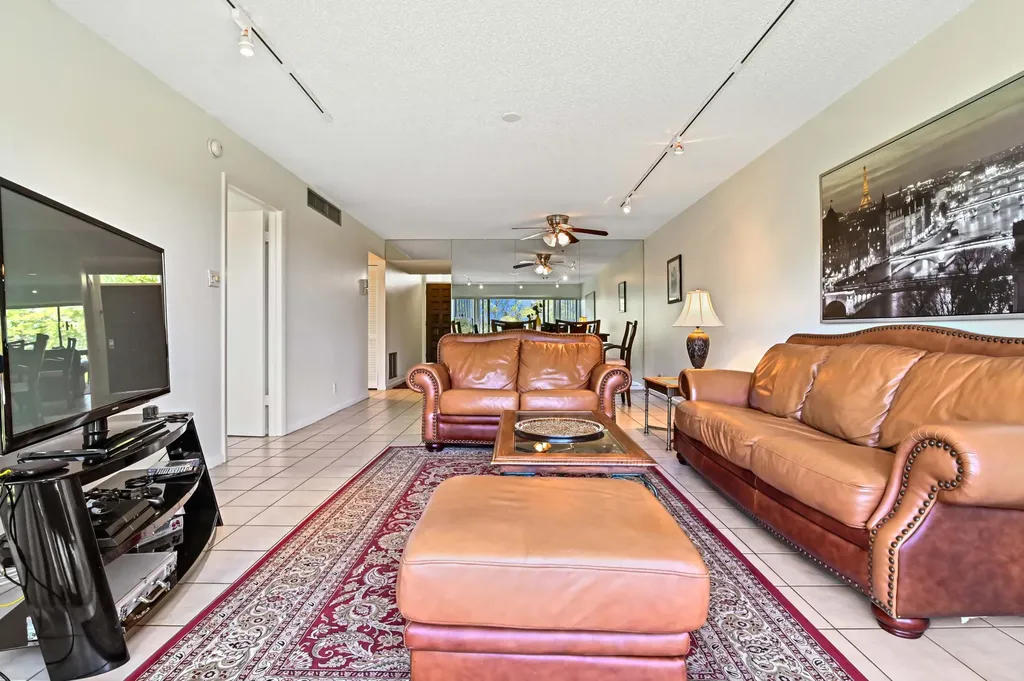 2500 Presidential Way West Palm Beach FL 33401