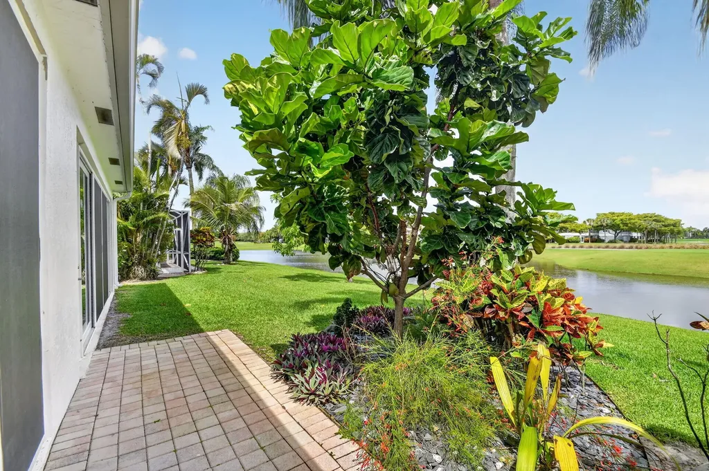 4634 Carlton Golf Drive Lake Worth FL 33449