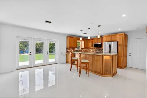648 NW 30th Court Wilton Manors FL 33311