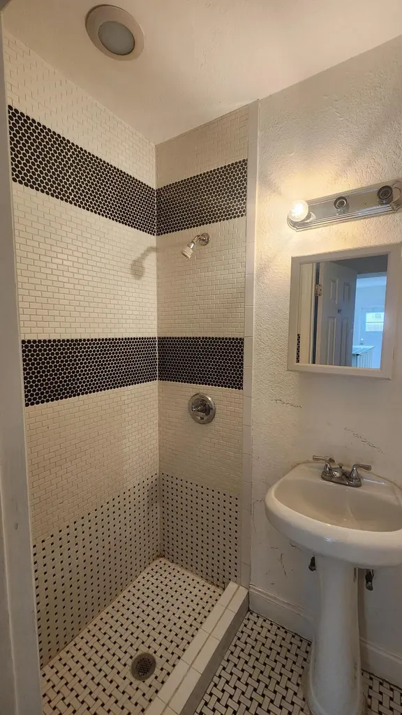 707 SW 9th Court Delray Beach FL 33444