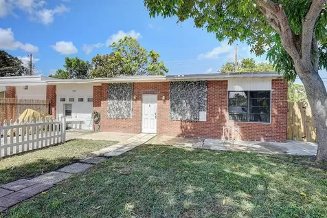 707 SW 9th Court Delray Beach FL 33444