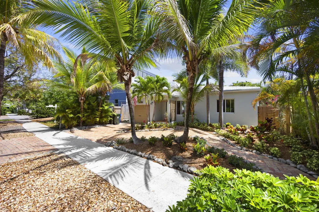 634 NE 17th Way Fort Lauderdale FL 33304