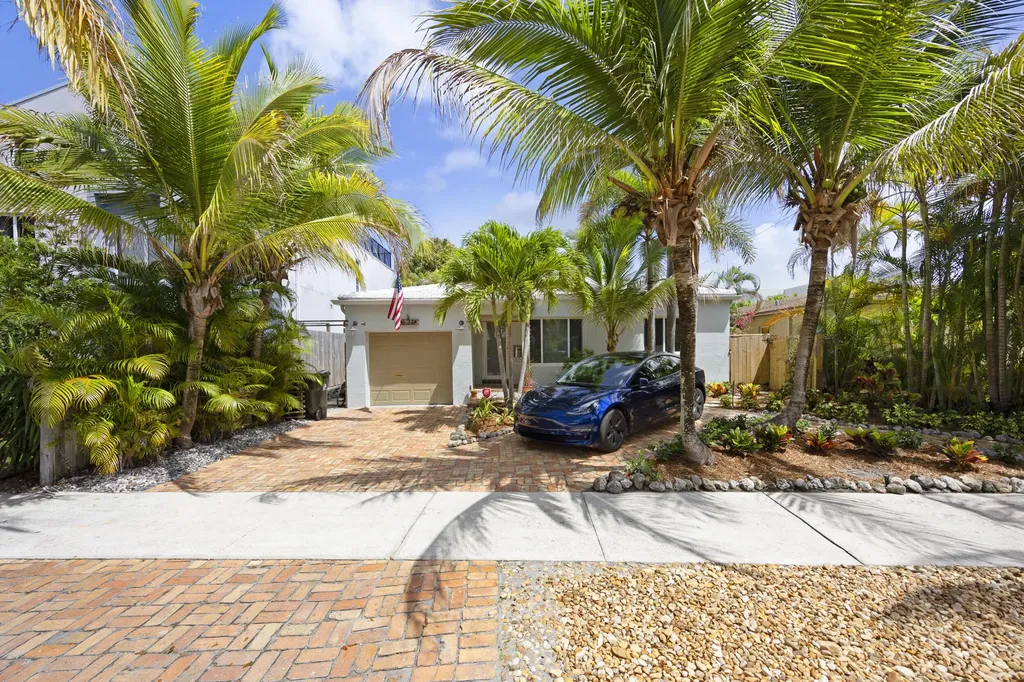 634 NE 17th Way Fort Lauderdale FL 33304