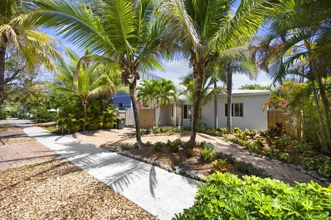 634 NE 17th Way Fort Lauderdale FL 33304