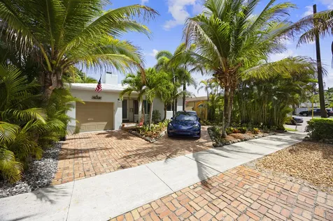 634 NE 17th Way Fort Lauderdale FL 33304