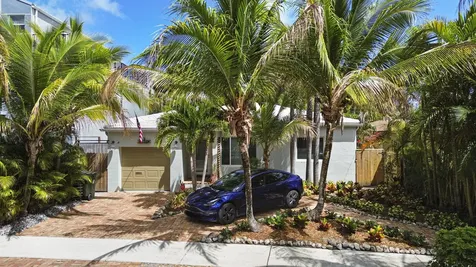 634 NE 17th Way Fort Lauderdale FL 33304