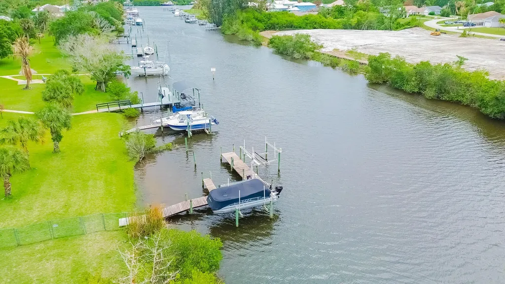 441 SE Pine Road Port St Lucie FL 34984