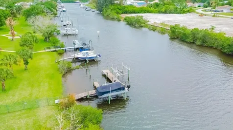 441 SE Pine Road Port St Lucie FL 34984
