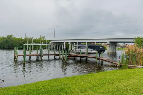 441 SE Pine Road Port St Lucie FL 34984