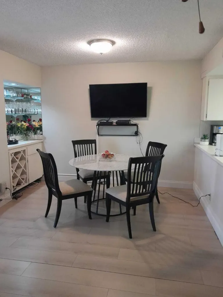 1605 S Us Highway 1 Jupiter FL 33477