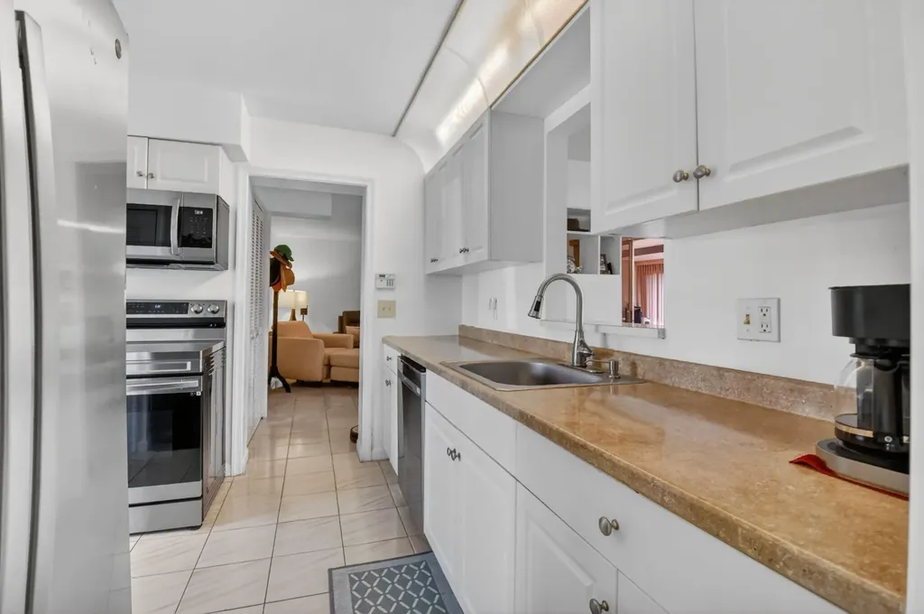 14723 Wildflower Lane Delray Beach FL 33446