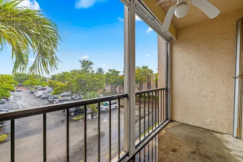 8260 SW 24th Street North Lauderdale FL 33068