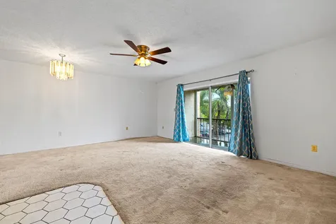8260 SW 24th Street North Lauderdale FL 33068