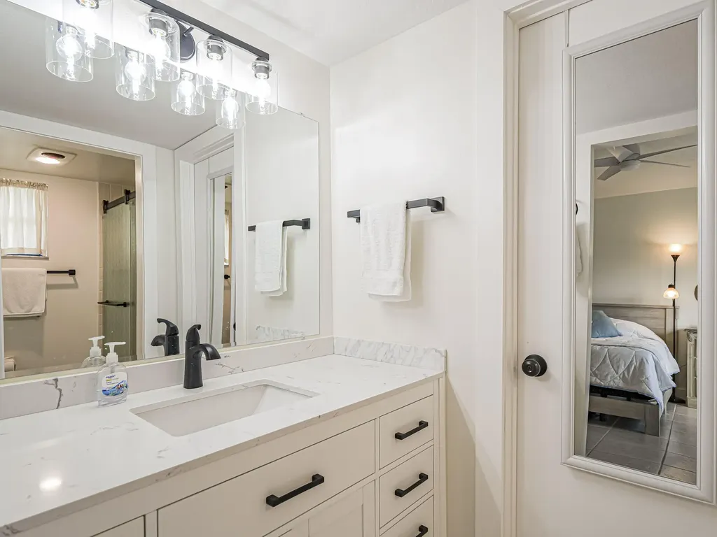 3206 S Lakeview Circle Hutchinson Island FL 34949