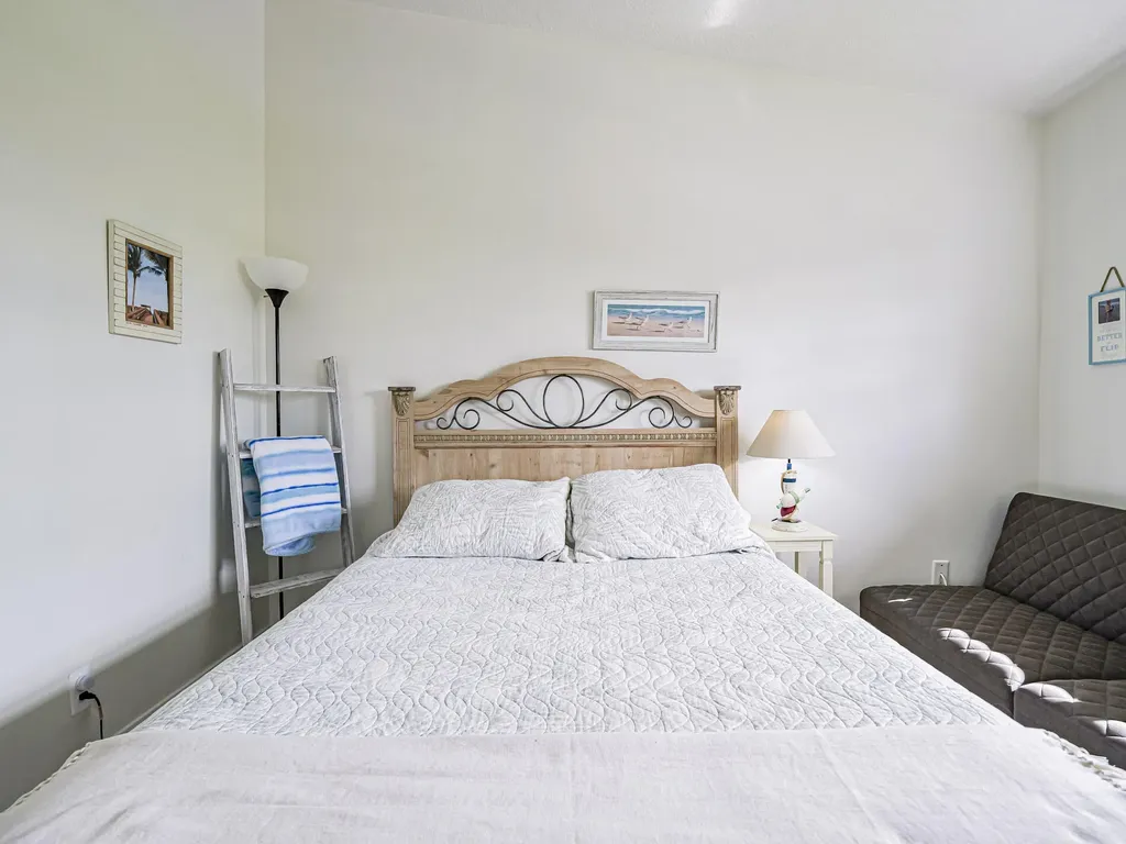 3206 S Lakeview Circle Hutchinson Island FL 34949