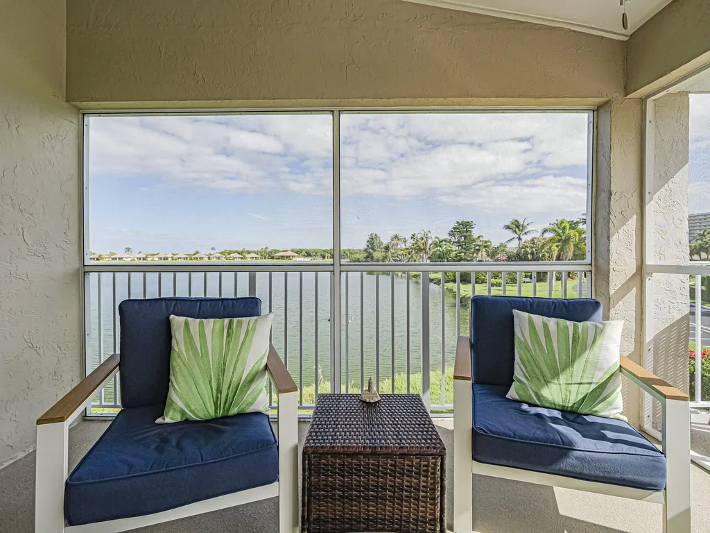 3206 S Lakeview Circle Hutchinson Island FL 34949