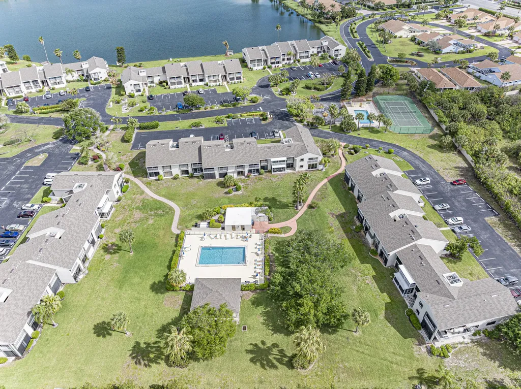 3206 S Lakeview Circle Hutchinson Island FL 34949