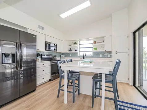 3206 S Lakeview Circle Hutchinson Island FL 34949