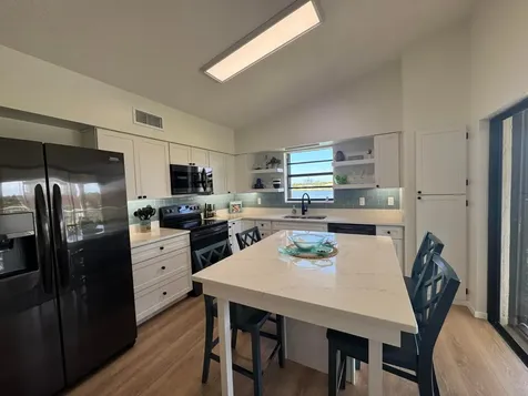 3206 S Lakeview Circle Hutchinson Island FL 34949