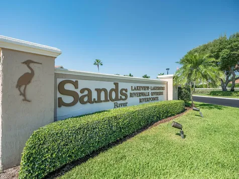 3206 S Lakeview Circle Hutchinson Island FL 34949