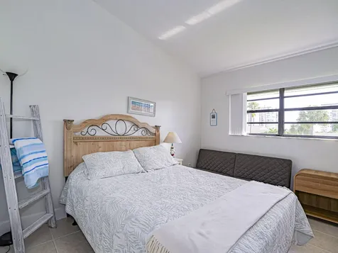 3206 S Lakeview Circle Hutchinson Island FL 34949