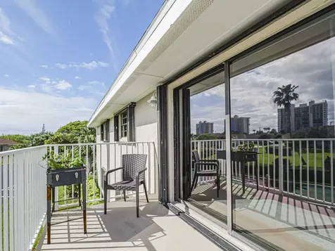 3206 S Lakeview Circle Hutchinson Island FL 34949