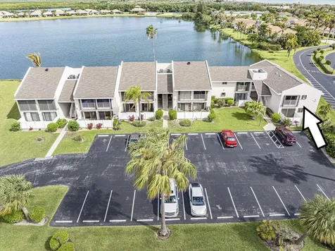 3206 S Lakeview Circle Hutchinson Island FL 34949