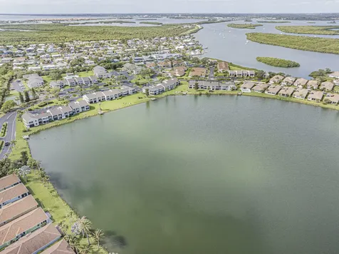 3206 S Lakeview Circle Hutchinson Island FL 34949