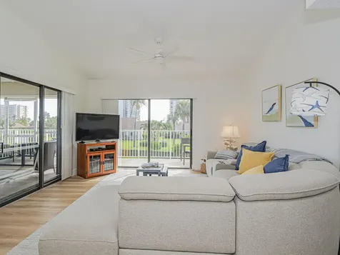 3206 S Lakeview Circle Hutchinson Island FL 34949