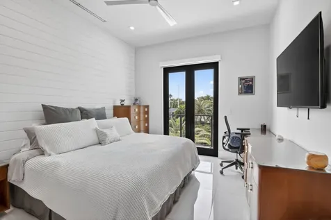 334 Isle Of Capri Drive Fort Lauderdale FL 33301