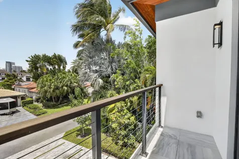 334 Isle Of Capri Drive Fort Lauderdale FL 33301