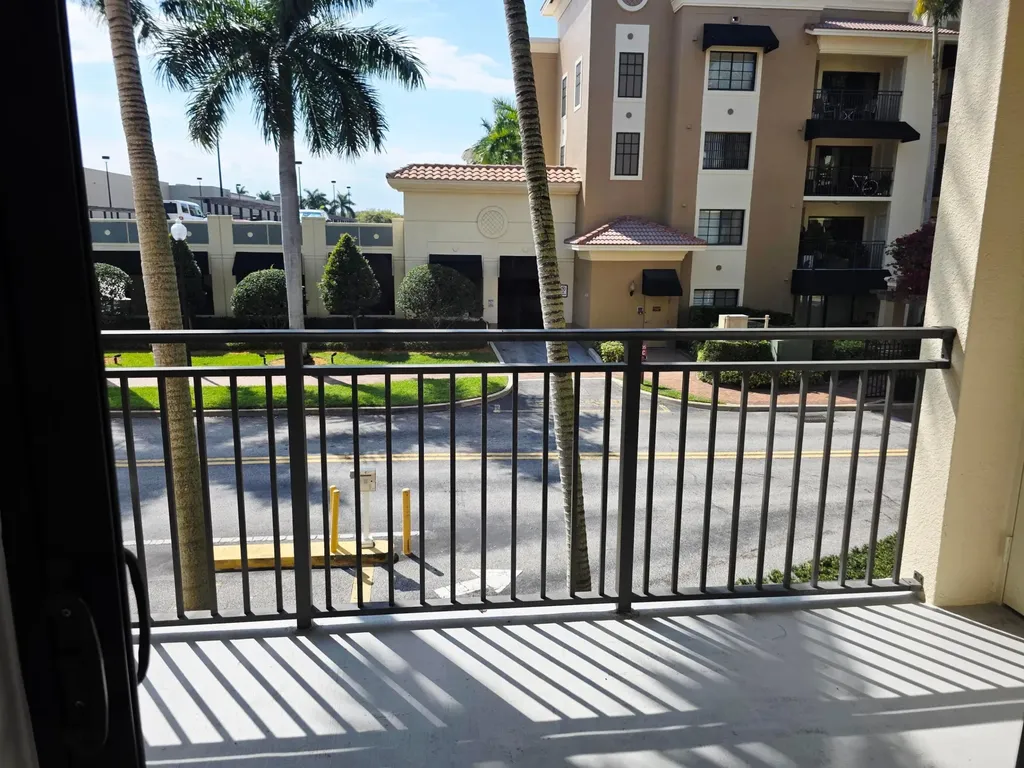 4903 Midtown Lane Palm Beach Gardens FL 33418