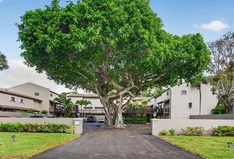 149 NW 70th Street Boca Raton FL 33487