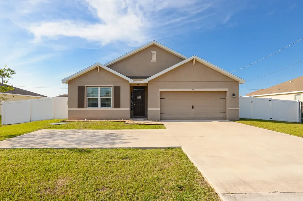 567 SW Paar Drive Port St Lucie FL 34953