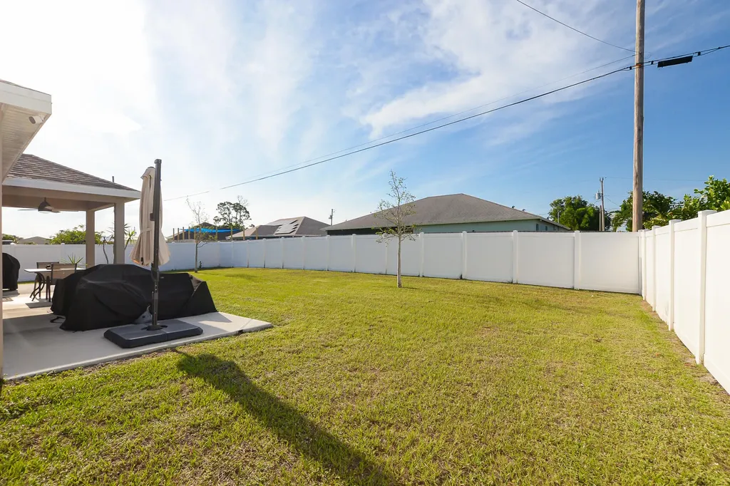 567 SW Paar Drive Port St Lucie FL 34953