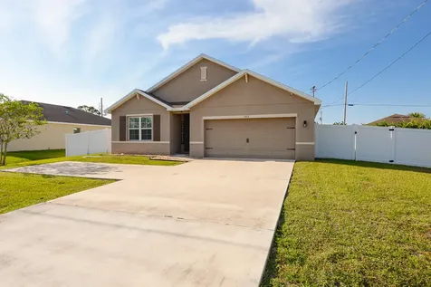 567 SW Paar Drive Port St Lucie FL 34953