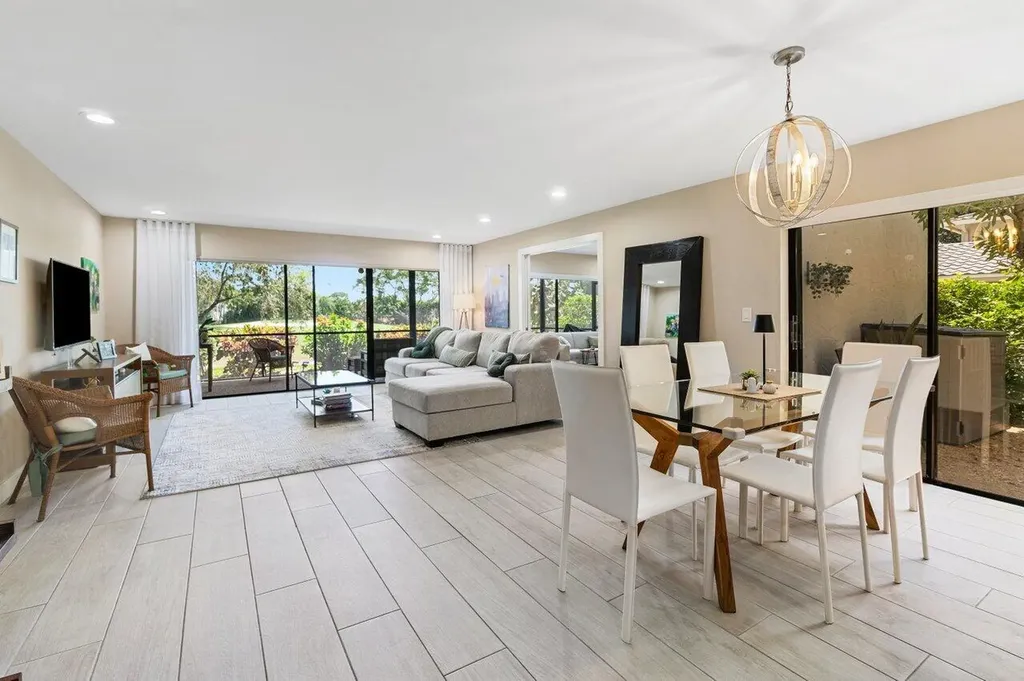 31 Westgate Lane Boynton Beach FL 33436