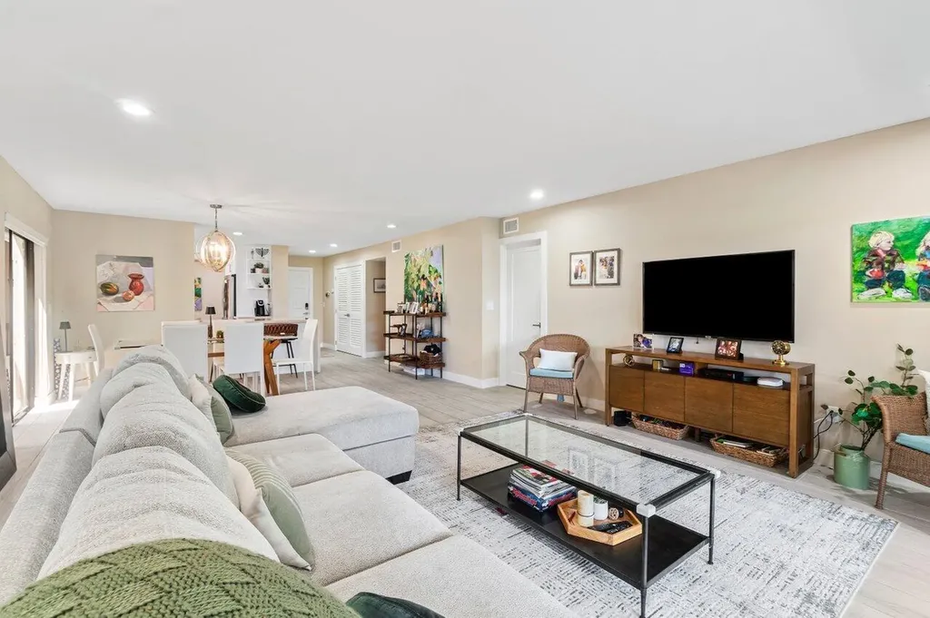 31 Westgate Lane Boynton Beach FL 33436