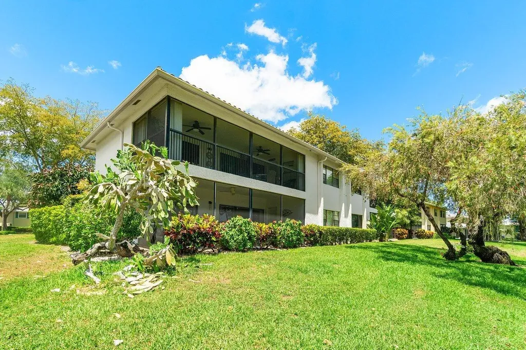 31 Westgate Lane Boynton Beach FL 33436