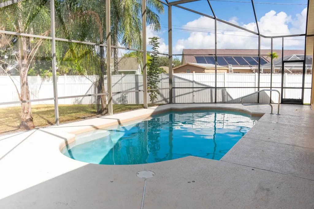 3502 SE Hyde Circle Port St Lucie FL 34984