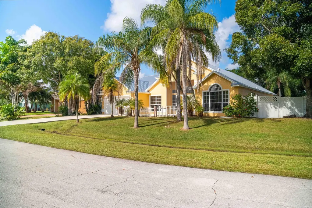 3502 SE Hyde Circle Port St Lucie FL 34984