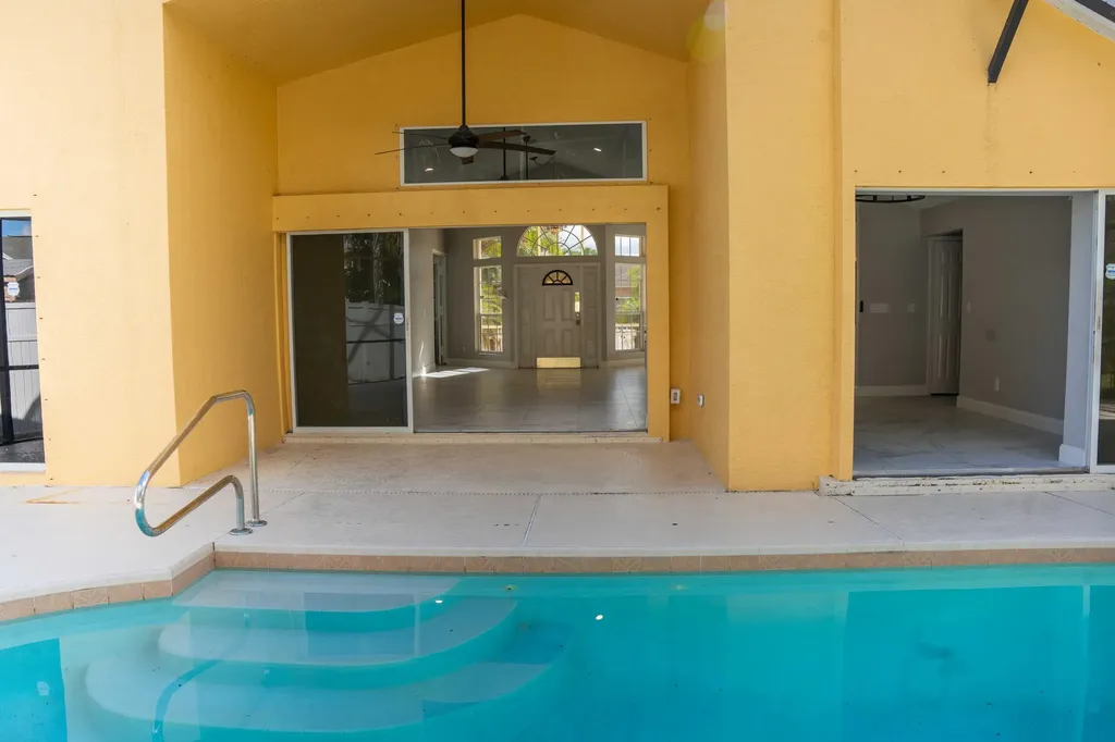 3502 SE Hyde Circle Port St Lucie FL 34984