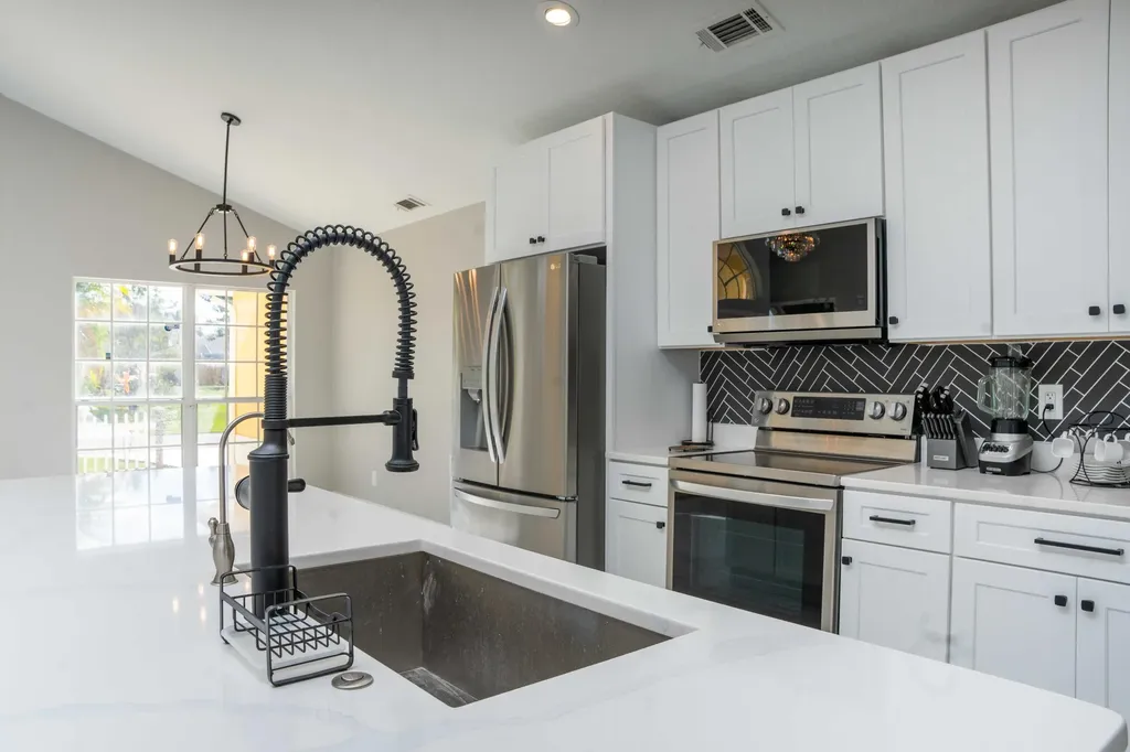 3502 SE Hyde Circle Port St Lucie FL 34984