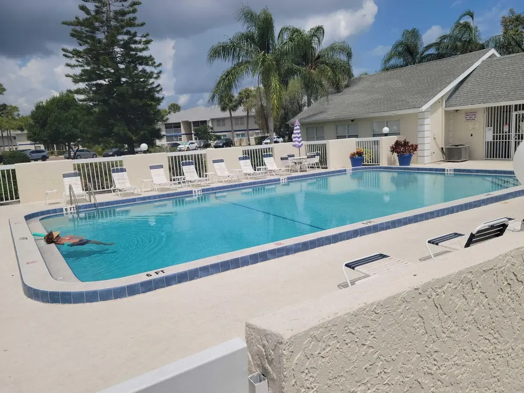 1536 SE Royal Green Circle Port St Lucie FL 34952