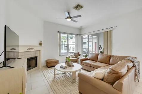 573 SW Saint Kitts Cove Port St Lucie FL 34986