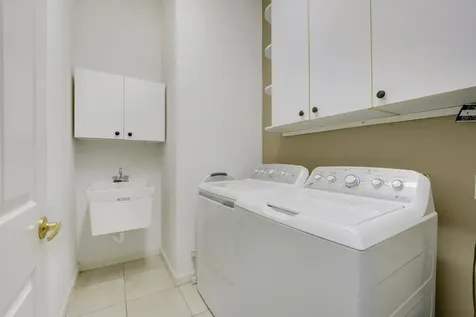 573 SW Saint Kitts Cove Port St Lucie FL 34986