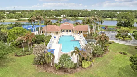 573 SW Saint Kitts Cove Port St Lucie FL 34986