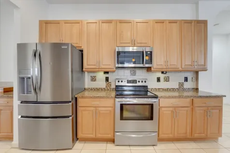 573 SW Saint Kitts Cove Port St Lucie FL 34986