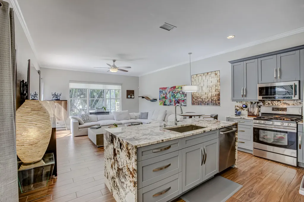 251 Isle Verde Way Palm Beach Gardens FL 33418
