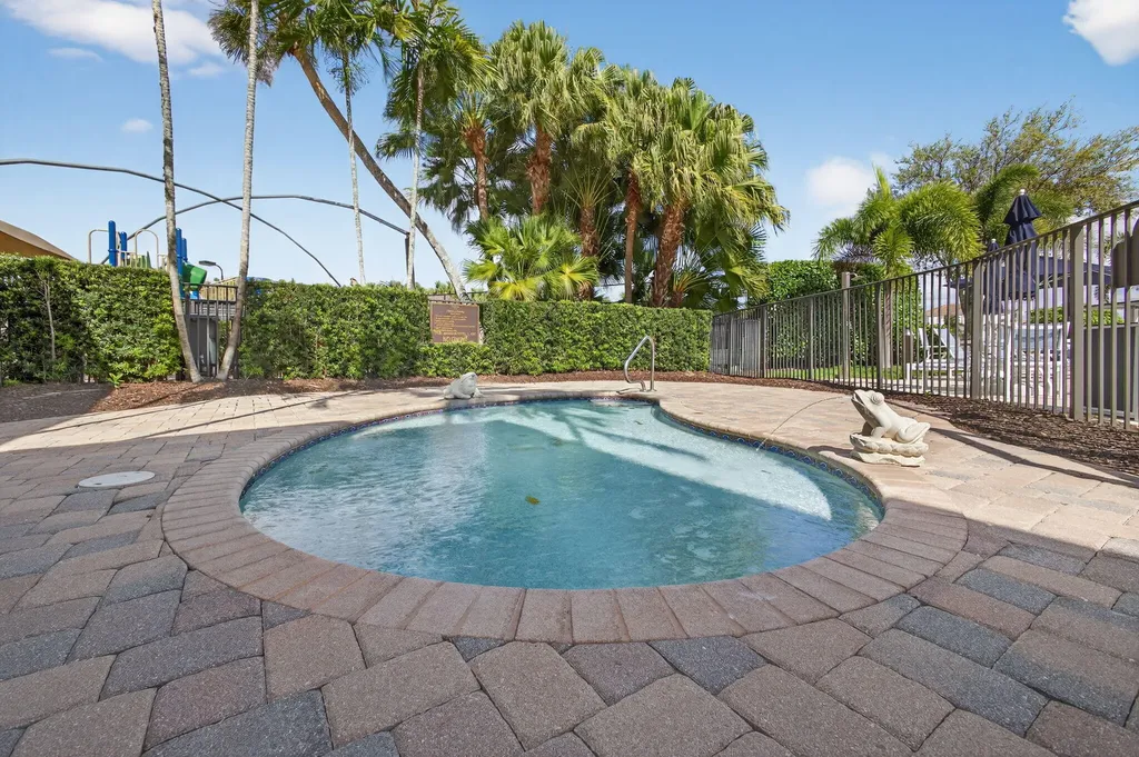 251 Isle Verde Way Palm Beach Gardens FL 33418